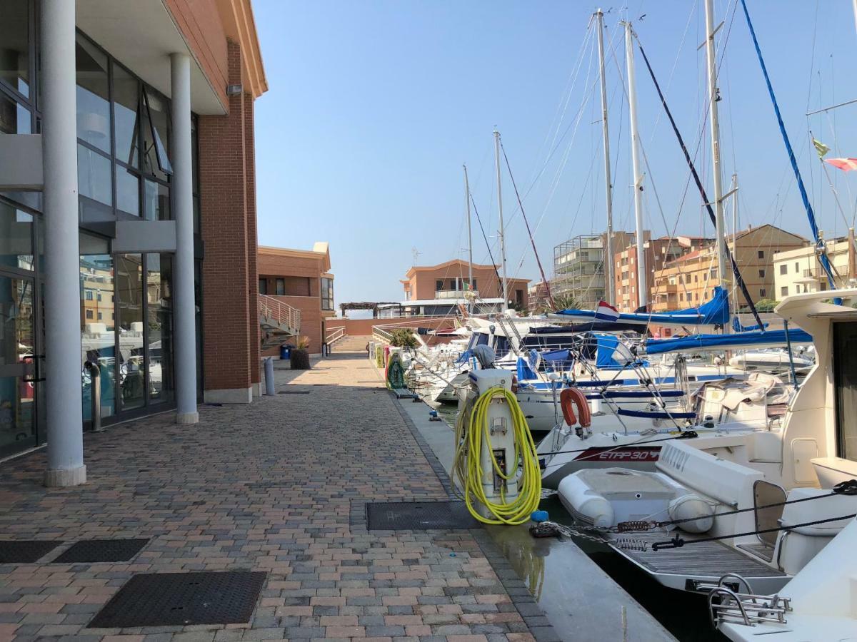 Yacht Suite Marina Di Grosseto Zewnętrze zdjęcie