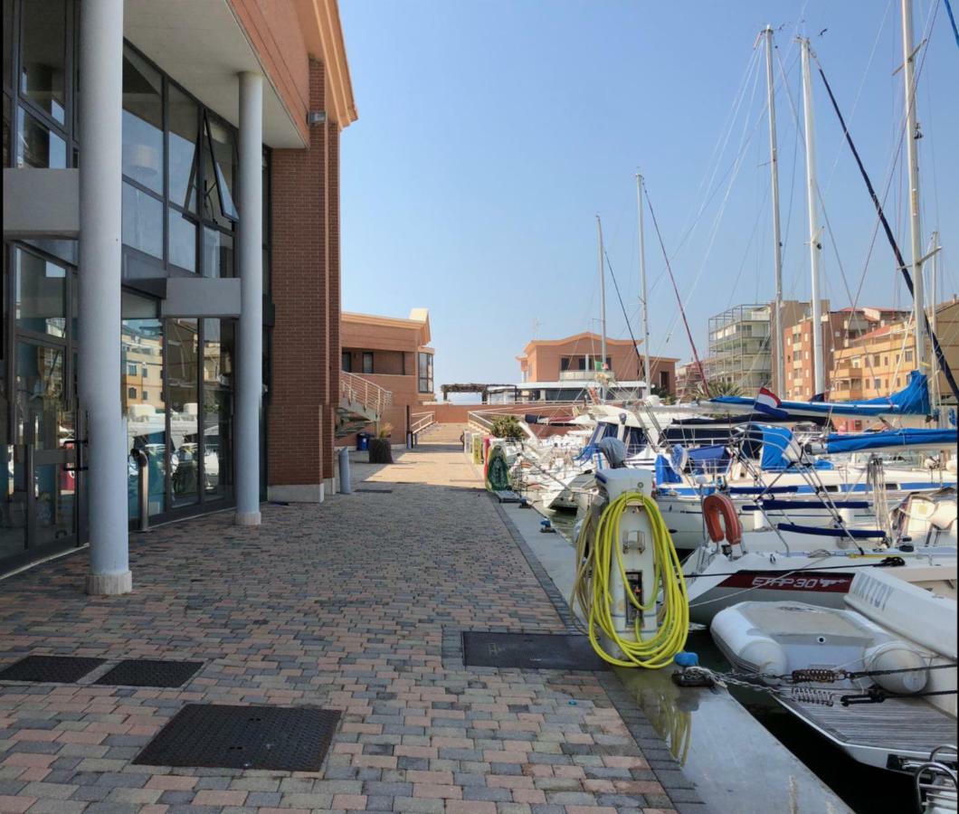 Yacht Suite Marina Di Grosseto Zewnętrze zdjęcie
