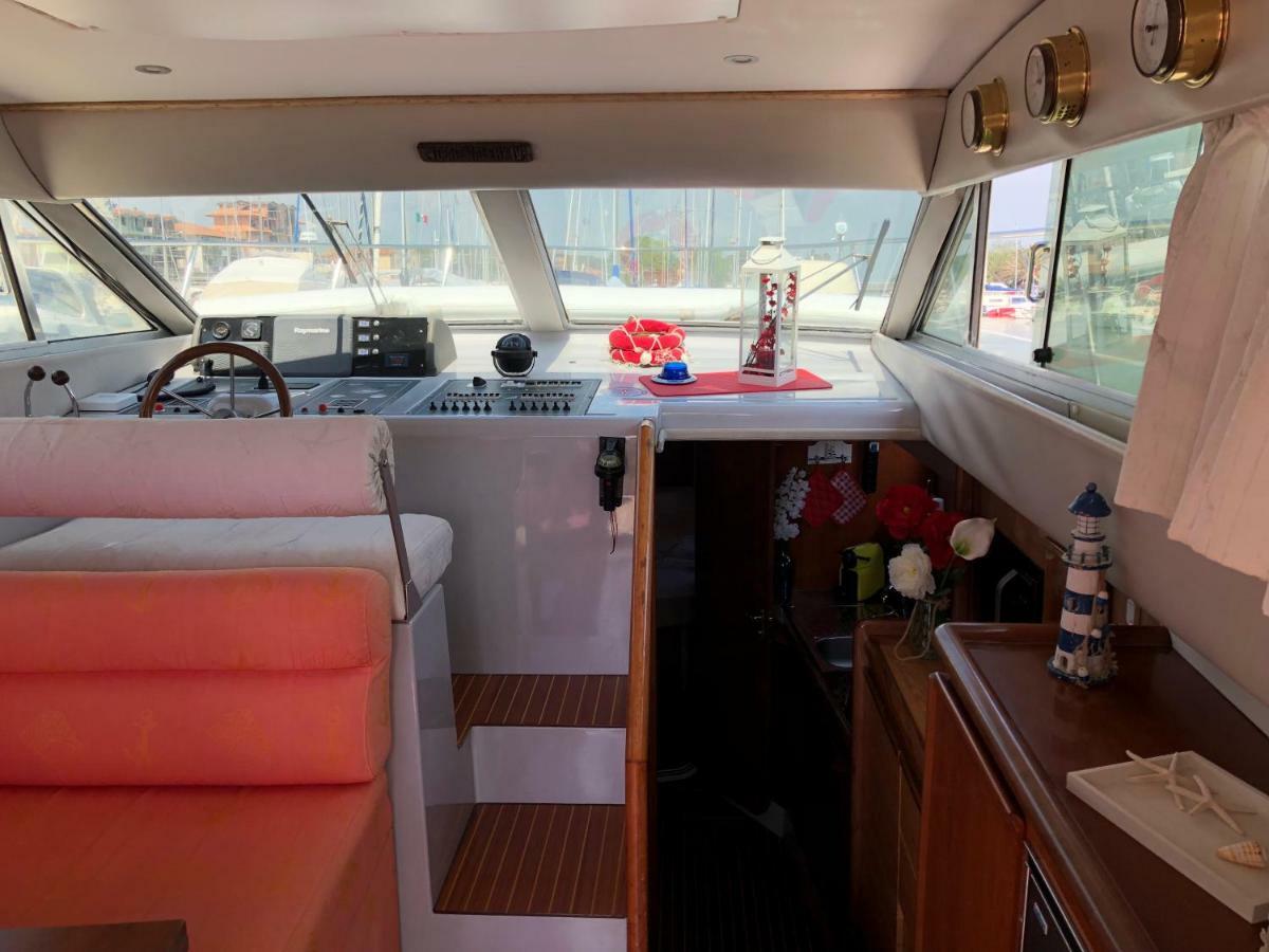 Yacht Suite Marina Di Grosseto Zewnętrze zdjęcie